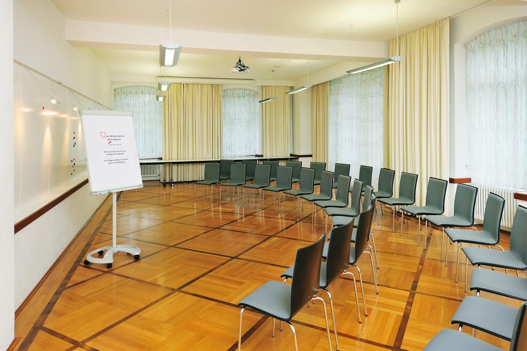 Bildungshaus St. Bernhard - Wohnen Und Tagen Hotel Rastatt Exterior photo
