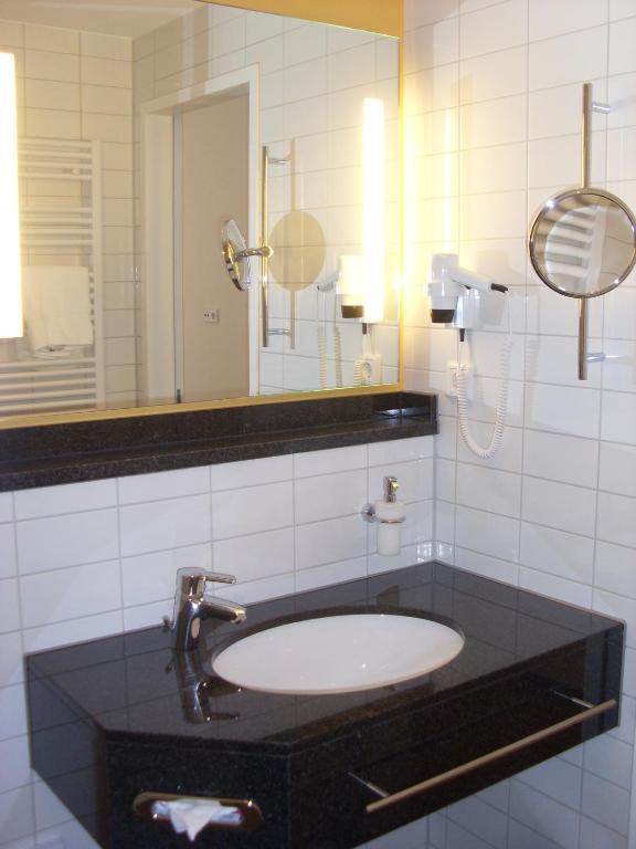 Bildungshaus St. Bernhard - Wohnen Und Tagen Hotel Rastatt Room photo