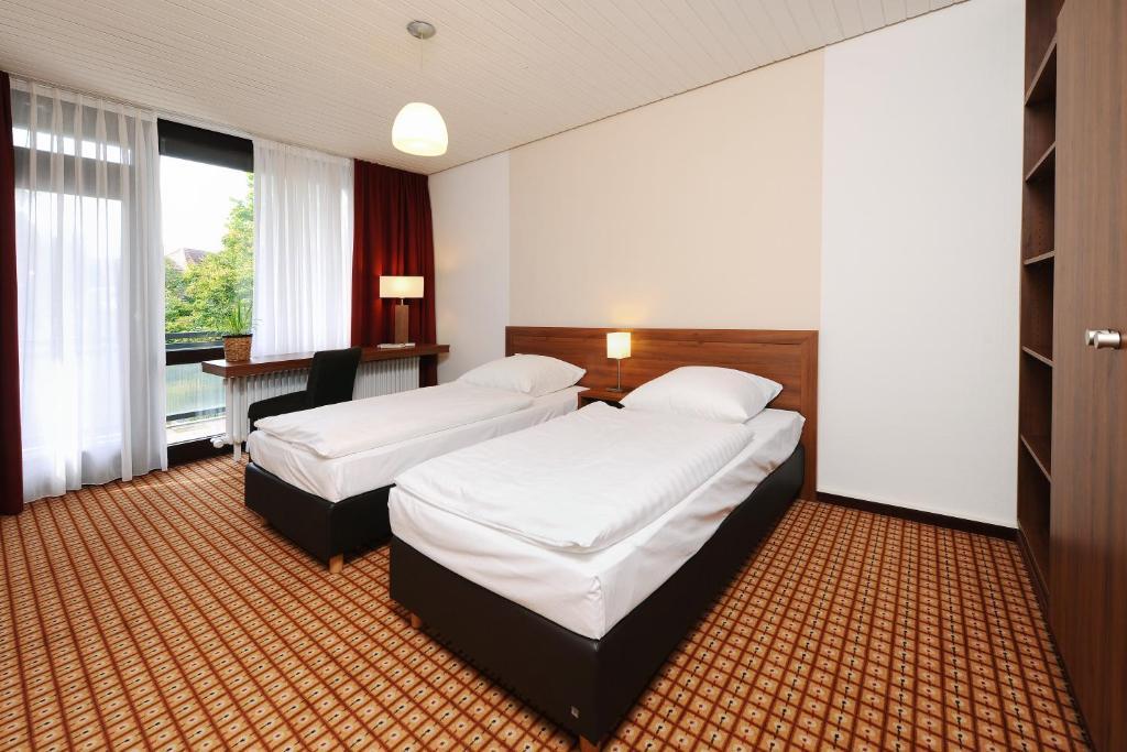 Bildungshaus St. Bernhard - Wohnen Und Tagen Hotel Rastatt Room photo