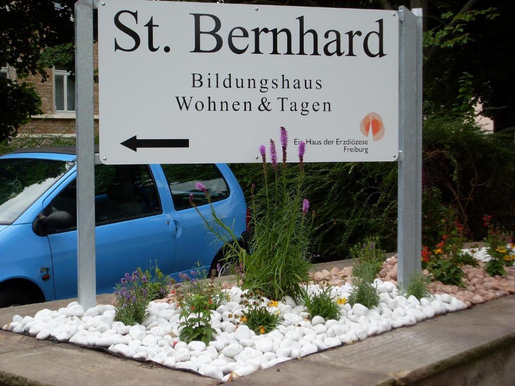Bildungshaus St. Bernhard - Wohnen Und Tagen Hotel Rastatt Exterior photo